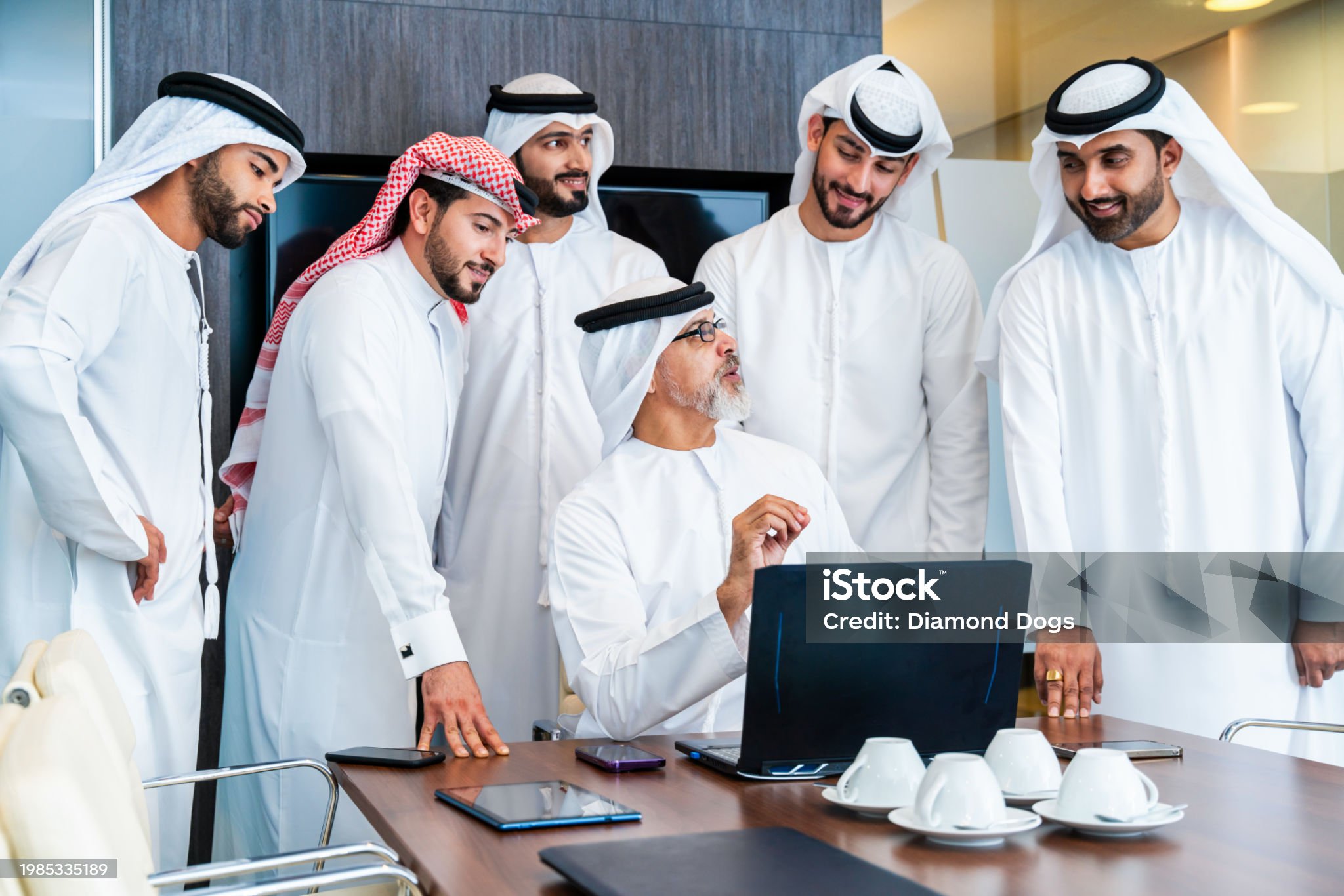 دليل الامتثال المالي وإدارة المخاطر: كيف تحمي شركتك من الغرامات في سوق الإمارات؟